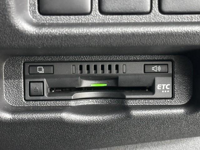 ハイエースバン ロングスーパーＧＬ　衝突被害軽減ブレーキ　車検整備付　ドライブレコーダ　ＥＴＣ　ＳＲＳ　Ｗエアコン　横滑り防止装置付　盗難防止機能　キーレス　エアコン　パワステ　ＡＢＳ　インテリジェントクリアランスソナー　点検記録簿（9枚目）