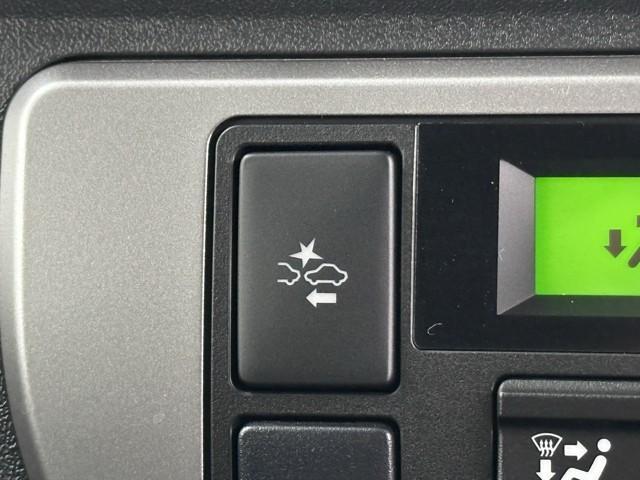 ハイエースバン ロングスーパーＧＬ　衝突被害軽減ブレーキ　車検整備付　ドライブレコーダ　ＥＴＣ　ＳＲＳ　Ｗエアコン　横滑り防止装置付　盗難防止機能　キーレス　エアコン　パワステ　ＡＢＳ　インテリジェントクリアランスソナー　点検記録簿（12枚目）