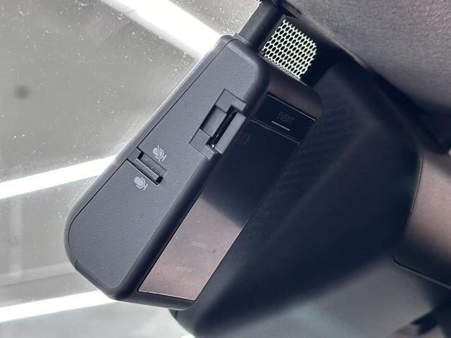 ハイエースバン ロングスーパーＧＬ　衝突被害軽減ブレーキ　車検整備付　ドライブレコーダ　ＥＴＣ　ＳＲＳ　Ｗエアコン　横滑り防止装置付　盗難防止機能　キーレス　エアコン　パワステ　ＡＢＳ　インテリジェントクリアランスソナー　点検記録簿（13枚目）