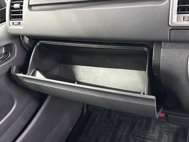 ハイエースバン ロングスーパーＧＬ　衝突被害軽減ブレーキ　車検整備付　ドライブレコーダ　ＥＴＣ　ＳＲＳ　Ｗエアコン　横滑り防止装置付　盗難防止機能　キーレス　エアコン　パワステ　ＡＢＳ　インテリジェントクリアランスソナー　点検記録簿（17枚目）