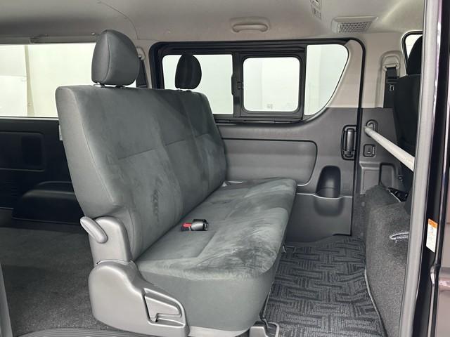 ハイエースバン ロングスーパーＧＬ　衝突被害軽減ブレーキ　車検整備付　ドライブレコーダ　ＥＴＣ　ＳＲＳ　Ｗエアコン　横滑り防止装置付　盗難防止機能　キーレス　エアコン　パワステ　ＡＢＳ　インテリジェントクリアランスソナー　点検記録簿（19枚目）