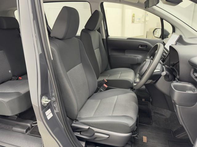 シエンタ Ｇ　衝突被害軽減ブレーキ　モデリスタエアロ　全周囲カメラ　ＢＬＵＥＴＯＯＴＨ　ミュージックプレイヤー接続可　ウォークスルー　メモリーナビ　ＥＴＣ２．０　ＡＢＳ　スマートキー　両側パワースライドドア　ＬＥＤ（18枚目）