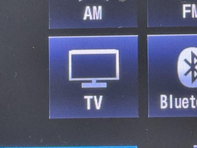 ラクティス Ｘ　メモリーナビゲーション　キーレス　ナビ＆ＴＶ　助手席エアバッグ　エアコン　記録簿　パワーウィンドウ　運転席エアバッグ　ＤＶＤ再生　ＡＢＳ　ミュージックプレイヤー接続可　横滑り防止機能　パワステ　地デジ（10枚目）