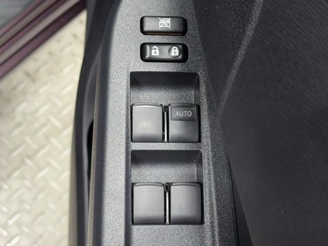 ラクティス Ｘ　メモリーナビゲーション　キーレス　ナビ＆ＴＶ　助手席エアバッグ　エアコン　記録簿　パワーウィンドウ　運転席エアバッグ　ＤＶＤ再生　ＡＢＳ　ミュージックプレイヤー接続可　横滑り防止機能　パワステ　地デジ（15枚目）