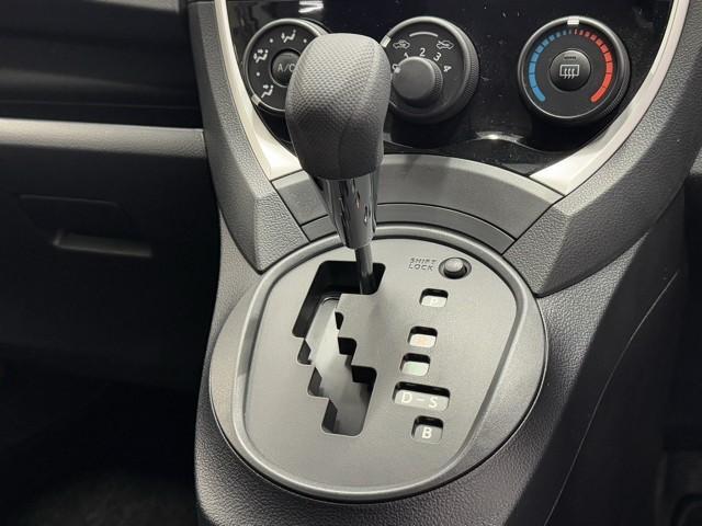 ラクティス Ｘ　メモリーナビゲーション　キーレス　ナビ＆ＴＶ　助手席エアバッグ　エアコン　記録簿　パワーウィンドウ　運転席エアバッグ　ＤＶＤ再生　ＡＢＳ　ミュージックプレイヤー接続可　横滑り防止機能　パワステ　地デジ（17枚目）