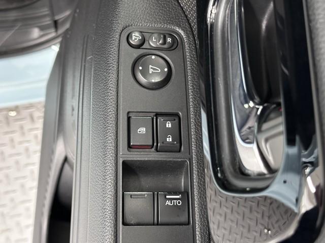 Ｎ－ＶＡＮ＋スタイル ファン　衝突被害軽減ブレーキ　メモリーナビ　Ｂカメ　ミュージックプレイヤー接続可　キーフリー　ＷＳＲＳ　ＤＶＤ再生　ＬＥＤヘッドランプ　整備記録簿　運転席エアバッグ　スマートキー　ＥＴＣ　ドラレコ　ＡＢＳ（18枚目）