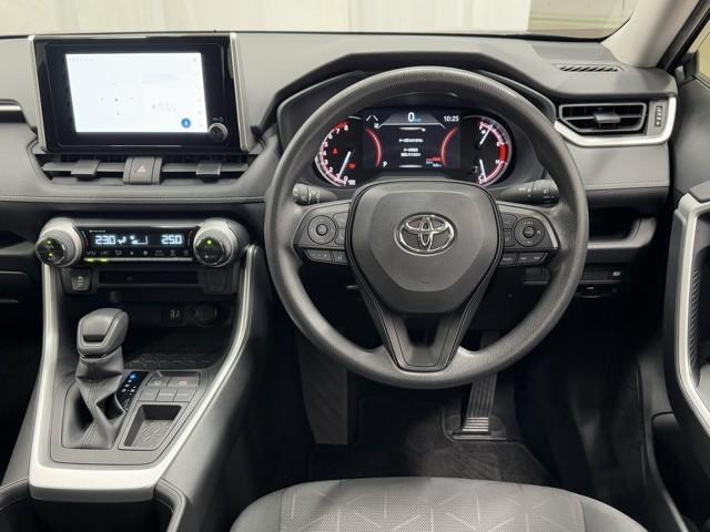 ＲＡＶ４ Ｘ　衝突被害軽減ブレーキ　イモビライザー　点検記録簿　ＬＥＤヘッドライト　ＥＳＣ　インテリキー　地デジ　パワーウィンドウ　クルコン　パワステ　カーテンエアバッグ　ＥＴＣ車載器　アルミホイール　ＡＢＳ　ＴＶ（8枚目）