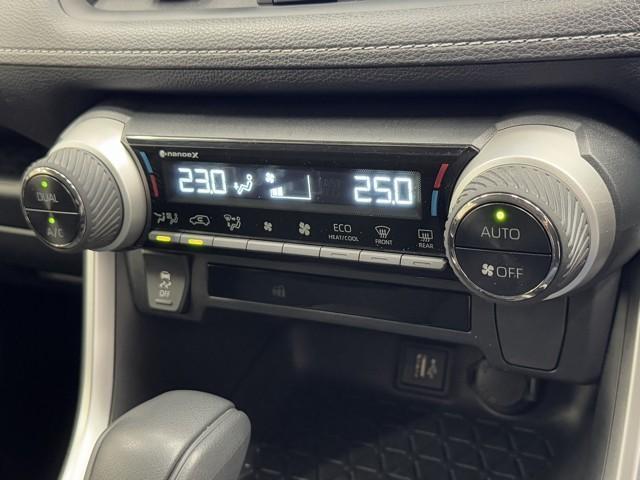ＲＡＶ４ Ｘ　衝突被害軽減ブレーキ　イモビライザー　点検記録簿　ＬＥＤヘッドライト　ＥＳＣ　インテリキー　地デジ　パワーウィンドウ　クルコン　パワステ　カーテンエアバッグ　ＥＴＣ車載器　アルミホイール　ＡＢＳ　ＴＶ（13枚目）