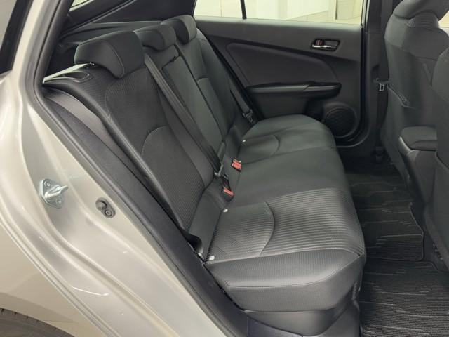 プリウス Ａ　衝突軽減ブレーキシステム　Ｂモニタ　記録簿有　ＬＥＤヘッド　クルーズコントロール　セキュリティー　スマートキー　パワーステアリング　Ｐシート　Ｉストップ　ドライブレコーダー　ＥＴＣ　アルミホイル（22枚目）