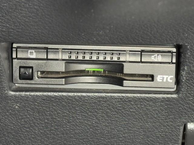 カローラフィールダー １．５Ｇ　車検整備付　ＨＤＤナビゲーション　ＥＴＣ車載器　電動格納ドアミラー　Ｂｌｕｅｔｏｏｔｈオーディオ　リヤカメラ　ＥＳＣ　地デジ　Ｗエアバック　スマートキー＆プッシュスタート　サイドエアバッグ　ＡＢＳ（13枚目）