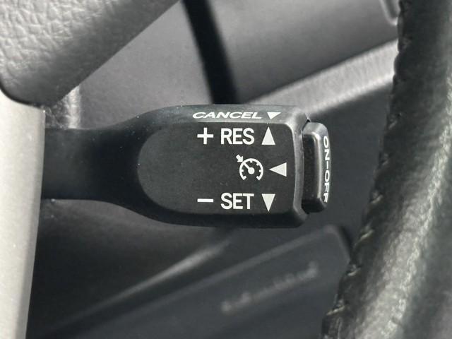 ヴォクシー ZS 煌 地上デジタル TSS 両側パワードア アイドリングストップ車 パワーウィンド 横滑防止 整備記録簿 DVD可 フルフラットシート 盗難防止装置 スマートエントリー Bカメラ AUX LEDヘッドライト(18枚目)