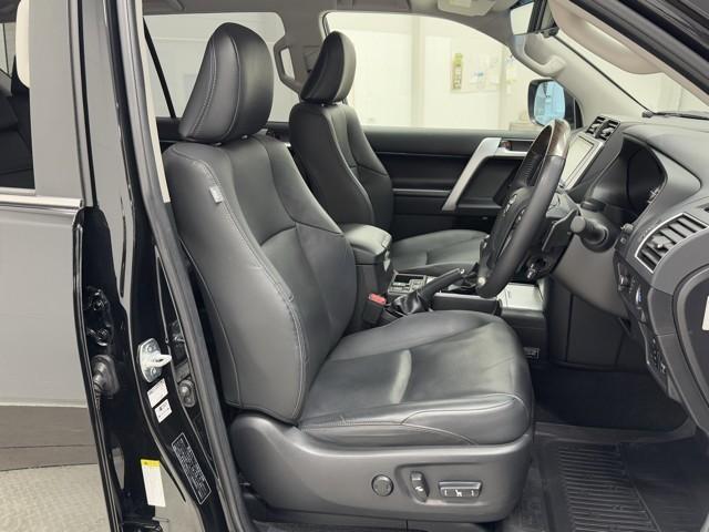 ランドクルーザープラド ＴＺ－Ｇ　衝突被害軽減ブレーキ　ＴＲＤエアロ　ＴＲＤマフラー　本革エアシート　ドラレコ　全周囲カメラ　４ＷＤ　Ｂｌｕｅｔｏｏｔｈオーディオ　ミュージックプレイヤー接続可　３列シート　２．０ＥＴＣ　メモリーナビ（20枚目）