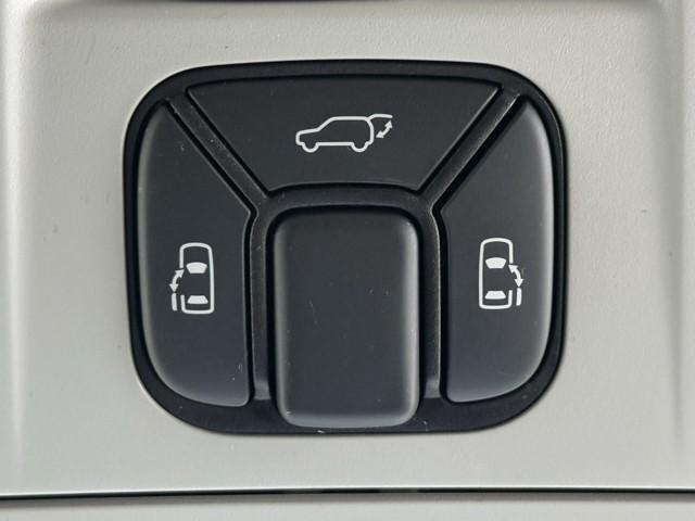 ヴェルファイア ２．４Ｚ　プラチナセレクションＩＩ　スマートキープッシュスタート　バックモニタ　ＡＷ　リアエアコン　盗難防止システム　ドラレコ　３列シート　サイドエアバック　助手席エアバッグ　点検記録簿　パワーウィンドゥ　ＨＤＤナビ　フルフラット（16枚目）