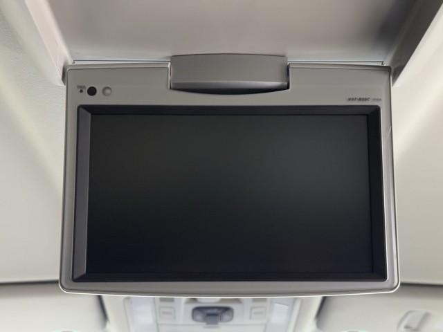 ヴェルファイア ２．４Ｚ　プラチナセレクションＩＩ　スマートキープッシュスタート　バックモニタ　ＡＷ　リアエアコン　盗難防止システム　ドラレコ　３列シート　サイドエアバック　助手席エアバッグ　点検記録簿　パワーウィンドゥ　ＨＤＤナビ　フルフラット（18枚目）