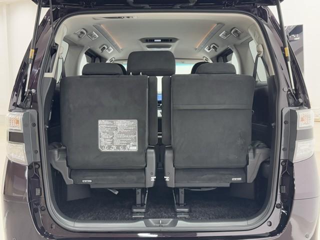 ヴェルファイア ２．４Ｚ　プラチナセレクションＩＩ　スマートキープッシュスタート　バックモニタ　ＡＷ　リアエアコン　盗難防止システム　ドラレコ　３列シート　サイドエアバック　助手席エアバッグ　点検記録簿　パワーウィンドゥ　ＨＤＤナビ　フルフラット（20枚目）