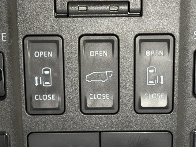 ヴェルファイアハイブリッド エグゼクティブラウンジ 衝突被害軽減ブレーキ 後席モニター パノラミックビュー ETC2.0 ムーンルーフ パワーバックドア 4WD 両側パワースライドドア 3列シート 本革エアシート メモリーナビ ドライブレコーダー(16枚目)