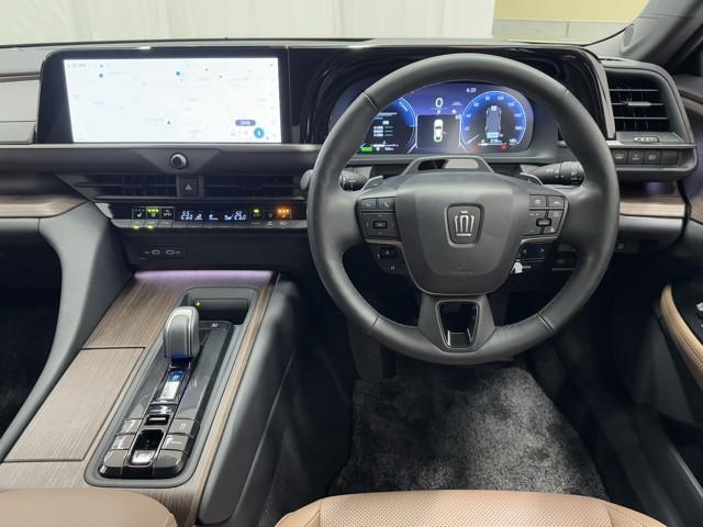 クラウン Z 衝突被害軽減ブレーキ 2.0ETC パワーバックドア レザーシート シートクーラー シートヒーター ドライブレコーダー 全周囲カメラ Bluetoothオーディオ ミュージックプレイヤー接続可(4枚目)