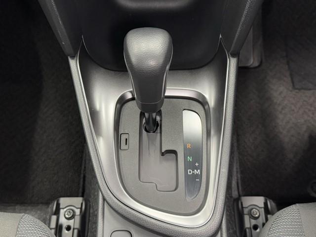 ヤリスクロス G 衝突被害軽減ブレーキ 車検整備付 ETC装備 ブルートゥースオーディオ ミュージックプレイヤー接続可 リヤカメラ AHB レーンキープ スマートエントリー イモビライザー キーレス ドライブレコーダー(16枚目)