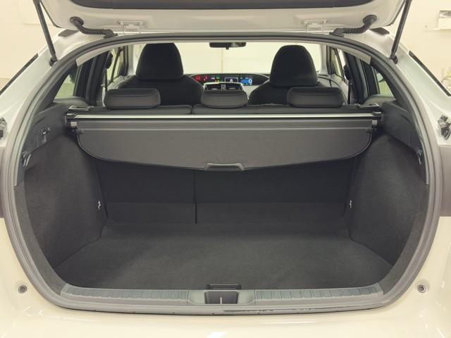 プリウス Ｓ　１００Ｖ　取説記録簿　アイスト　ＥＳＣ　スマートキ－　地デジ　メモリーナビゲーション　ＬＥＤヘッドライト　ＥＴＣ車載器　フルオートエアコン　クルーズコントロール　エアバッグ　イモビ　パワーウインドウ（20枚目）