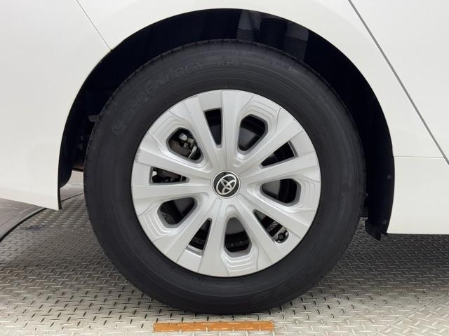 プリウス Ｓ　１００Ｖ　取説記録簿　アイスト　ＥＳＣ　スマートキ－　地デジ　メモリーナビゲーション　ＬＥＤヘッドライト　ＥＴＣ車載器　フルオートエアコン　クルーズコントロール　エアバッグ　イモビ　パワーウインドウ（21枚目）