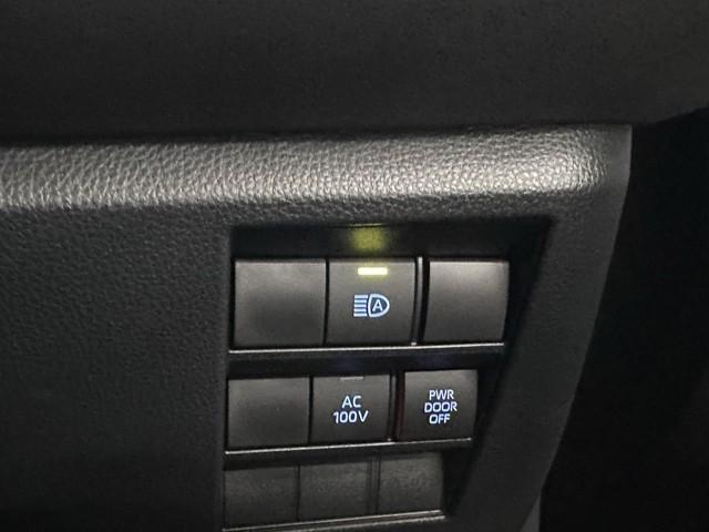 ヴォクシー ハイブリッドＳ－Ｚ　衝突被害軽減ブレーキ　両側パワースライドドア　レンタＵＰ　ＥＴＣ　アクティブクルーズコントロール　メモリーナビ　バックモニター　Ｂｌｕｅｔｏｏｔｈオーディオ　ミュージックプレイヤー接続可　３列シート（16枚目）