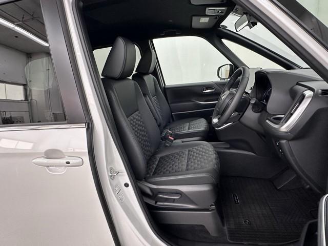 ヴォクシー ハイブリッドＳ－Ｚ　衝突被害軽減ブレーキ　両側パワースライドドア　レンタＵＰ　ＥＴＣ　アクティブクルーズコントロール　メモリーナビ　バックモニター　Ｂｌｕｅｔｏｏｔｈオーディオ　ミュージックプレイヤー接続可　３列シート（18枚目）