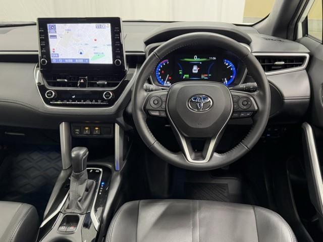カローラクロス ハイブリッド　Ｚ　衝突被害軽減ブレーキ　４ＷＤ車　全周囲カメラ　ドライブレコーダー　アイドリングストップ　ＡＣ１００　ＥＴＣ車載器　ミュージックプレイヤー接続可　ブルートゥースオーディオ　スマートキー　盗難防止装置（8枚目）
