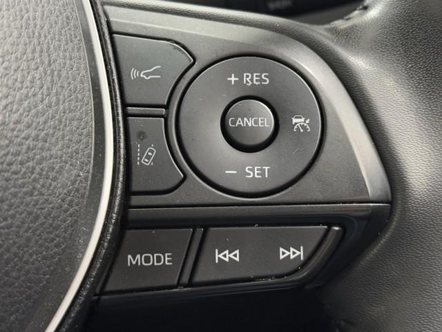 カローラクロス ハイブリッド　Ｚ　衝突被害軽減ブレーキ　４ＷＤ車　全周囲カメラ　ドライブレコーダー　アイドリングストップ　ＡＣ１００　ＥＴＣ車載器　ミュージックプレイヤー接続可　ブルートゥースオーディオ　スマートキー　盗難防止装置（14枚目）