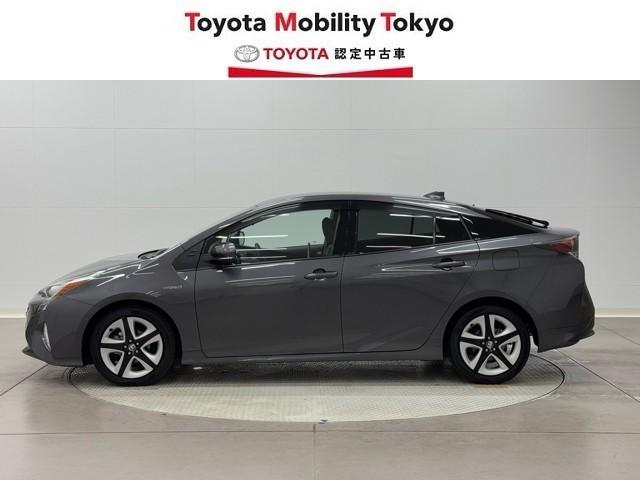 プリウス Ａプレミアム　ツーリングセレクション　衝突被害軽減ブレーキ　本革シート　車検整備付　ＥＴＣ２．０　ドライブレコーダー　シートヒータ　ミュージックプレイヤー接続可　ＤＶＤ　アクティブクルーズコントロール　レーンアシスト　ＬＥＤライト　ＡＢＳ（7枚目）