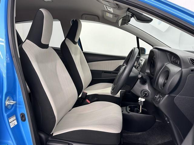 ヴィッツ Ｆ　衝突被害軽減ブレーキ　車検整備付　電格ドアミラー　セキュリティ　衝突被害軽減装置　アイドリングストップ車　パワーウィンドウ　ＵＳＢ　エアコン　横滑り防止装置　キーレスキー　ワンオーナー　ＡＢＳ（17枚目）