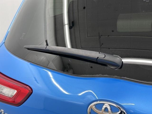 ヴィッツ Ｆ　衝突被害軽減ブレーキ　車検整備付　電格ドアミラー　セキュリティ　衝突被害軽減装置　アイドリングストップ車　パワーウィンドウ　ＵＳＢ　エアコン　横滑り防止装置　キーレスキー　ワンオーナー　ＡＢＳ（21枚目）