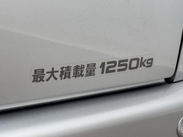 ハイエースバン ＤＸ　ＧＬパッケージ　衝突被害軽減ブレーキ　車検整備付　前後ドライブレコーダー　ＥＴＣ２．０　オートマチックハイビーム　オートエアコン　コーナーセンサー　ＡＵＸ入力　盗難防止装置　ＡＣ１００Ｖ　ナビＴＶ　バックモニター（21枚目）