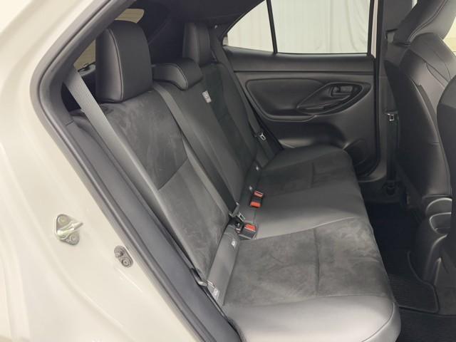 ヤリスクロス ハイブリッド　ＧＲスポーツ　衝突被害軽減ブレーキ　寒冷地仕様　ＴＲＤマフラー　ＧＲフロントバンパーガーニッシュ　オートクルーズコントロール　Ｂｌｕｅｔｏｏｔｈオーディオ　ミュージックプレイヤー接続可　メモリーナビ　バックモニター（18枚目）