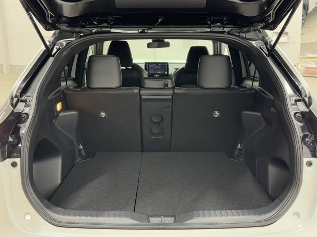 ヤリスクロス ハイブリッド　ＧＲスポーツ　衝突被害軽減ブレーキ　寒冷地仕様　ＴＲＤマフラー　ＧＲフロントバンパーガーニッシュ　オートクルーズコントロール　Ｂｌｕｅｔｏｏｔｈオーディオ　ミュージックプレイヤー接続可　メモリーナビ　バックモニター（19枚目）