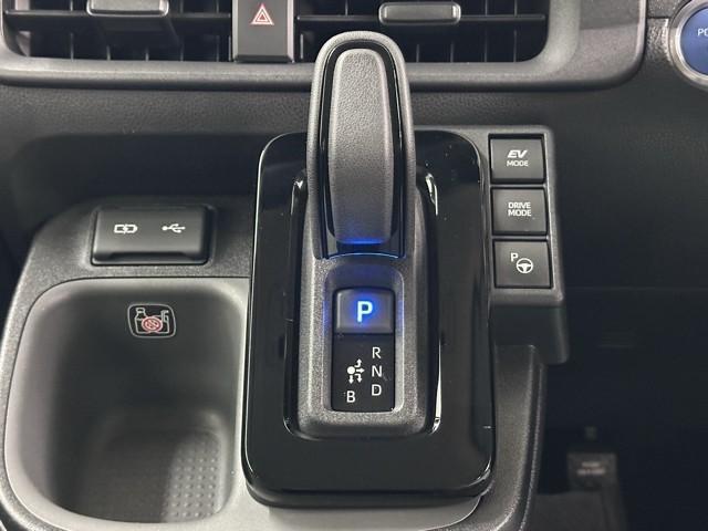 シエンタ ハイブリッドＺ　ＴＳＳ　エアバック　アルミ　キーレスエントリー　ナビＴＶ　イモビライザー　整備記録簿　バックモニター　ＬＥＤヘッドライト　ＥＴＣ車載器　横滑り防止　スマートキー　オートエアコン　サイドエアバッグ（13枚目）