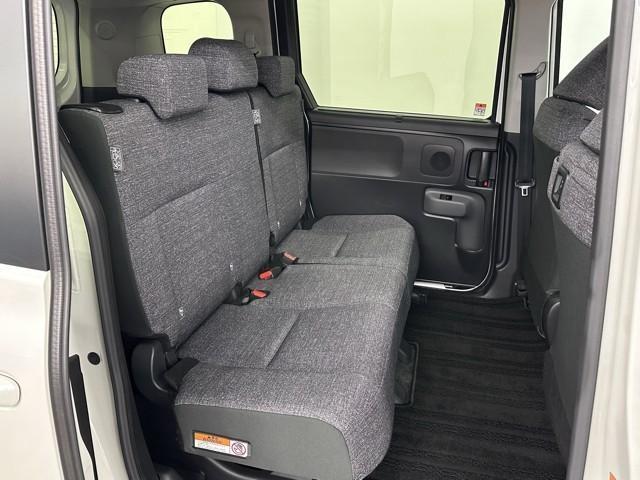 シエンタ ハイブリッドＺ　ＴＳＳ　エアバック　アルミ　キーレスエントリー　ナビＴＶ　イモビライザー　整備記録簿　バックモニター　ＬＥＤヘッドライト　ＥＴＣ車載器　横滑り防止　スマートキー　オートエアコン　サイドエアバッグ（21枚目）