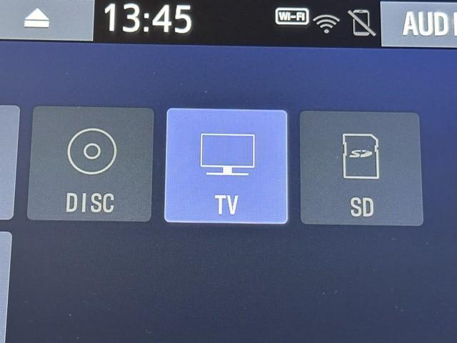 ヴォクシー ＺＳ　煌ＩＩＩ　プリクラッシュ　スマートキ　アイスト　ＤＶＤ再生機能　記録簿付き　横滑り防止装置　ナビＴＶ　アルミ　三列シート　ＷＡＣ　盗難防止　オートエアコン　キーレス　ＥＴＣ装備　パワステ　メモリナビ　クルコン（10枚目）
