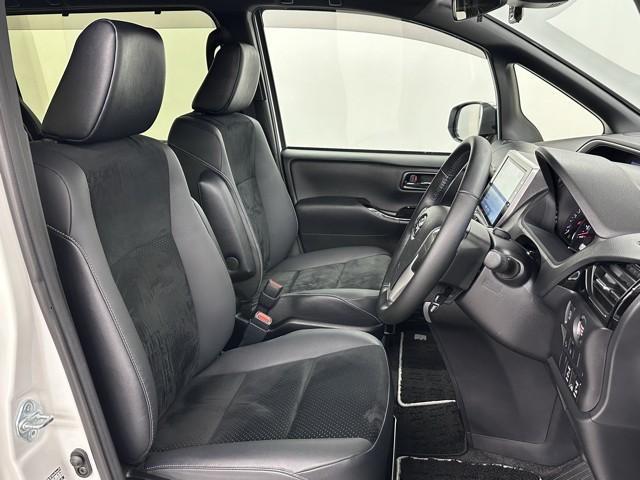 ヴォクシー ＺＳ　煌ＩＩＩ　プリクラッシュ　スマートキ　アイスト　ＤＶＤ再生機能　記録簿付き　横滑り防止装置　ナビＴＶ　アルミ　三列シート　ＷＡＣ　盗難防止　オートエアコン　キーレス　ＥＴＣ装備　パワステ　メモリナビ　クルコン（19枚目）