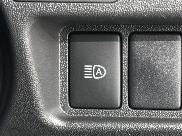 ハイエースバン スーパーGL ダークプライムII AC 助手席エアバック 地デジ 盗難防止システム ドライブレコーダ 4WD車 ETC付き DVD LEDヘッドランプ エアB ナビ&TV ミュージックプレイヤー接続可 メモリーナビ 横滑り防止 記録簿(16枚目)