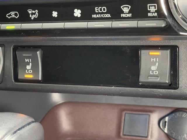 RAV4 ハイブリッドG 衝突被害軽減装置 ドライブレコーダ ワンオーナ- バックモニター 整備記録簿 地デジTV LEDヘッドライト スマキー 電動シ-ト AWD TVナビ パワステ 横滑り防止装置 クルコン AAC AW(17枚目)