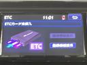 ハイブリッドＺＳ　煌ＩＩＩ　アイドリングストップ　Ｂカメラ　横滑り防止　記録簿　スマキー　キーレス　アルミホイール　ダブルエアコン　ナビ＆ＴＶ　ＬＥＤヘッドランプ　クルーズコントロール　３列シート　ＥＴＣ　メモリーナビ　盗難防止（12枚目）