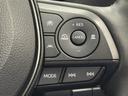 レーダークルーズコントロールです。 前の車との距離をレーダーで測り一定の車間距離に保ってくれますよ。詳細はスタッフまで。