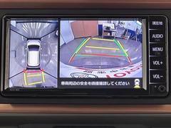 パノラミックビューモニターシステムが付いているので車の上から見た映像が確認できますよ。　一目で車両周辺の情報を確認できますが、直接安全をご確認下さい。 6