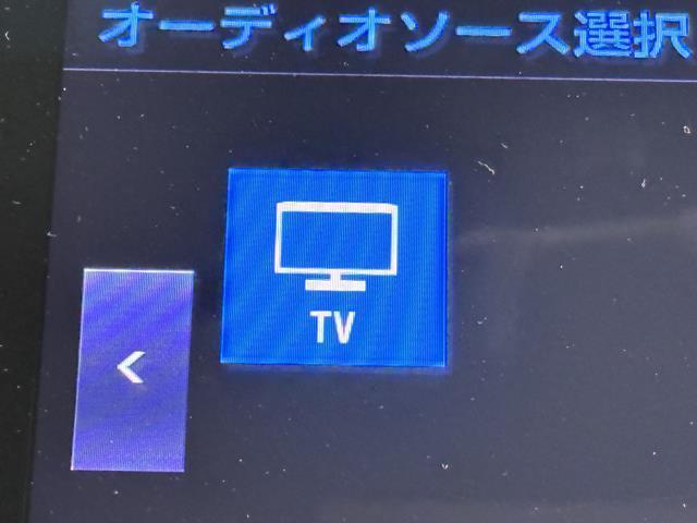 プログレス　メタル　アンド　レザーパッケージ　バックモニター　ＡＣ１００Ｖ電源　ＬＥＤライト　本革　クルーズコントロール　横滑防止装置　パワーシート　アイドリングストップ　エアコン　ＡＵＸ　４ＷＤ　ＤＶＤ　ドライブレコーダー　ＥＴＣ　ワンオーナー(7枚目)