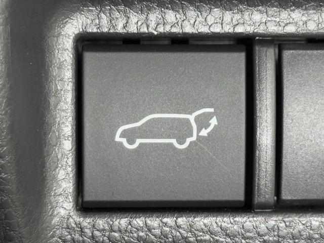 ハリアー Ｚ　エアロ　盗難防止　運転席パワーシート　地デジ　横滑防止装置　リアビューカメラ　ヘッドライトＬＥＤ　アルミホイール　点検記録簿　Ｗエアバッグ　キーレス　ドラレコ付き　スマートキ－　サイドエアバッグ（17枚目）