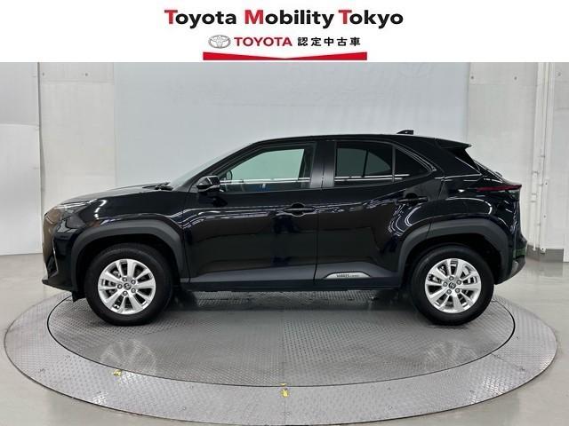 ヤリスクロス Ｇ　ＥＴＣ装備　リヤカメラ　点検記録簿　スマートエントリー　イモビライザー　オートエアコン　アルミホイール　キーレス　パワーウィンドウ　クルコン　ＡＢＳ　ドライブレコーダー　エアバッグ　パワーステアリング（3枚目）