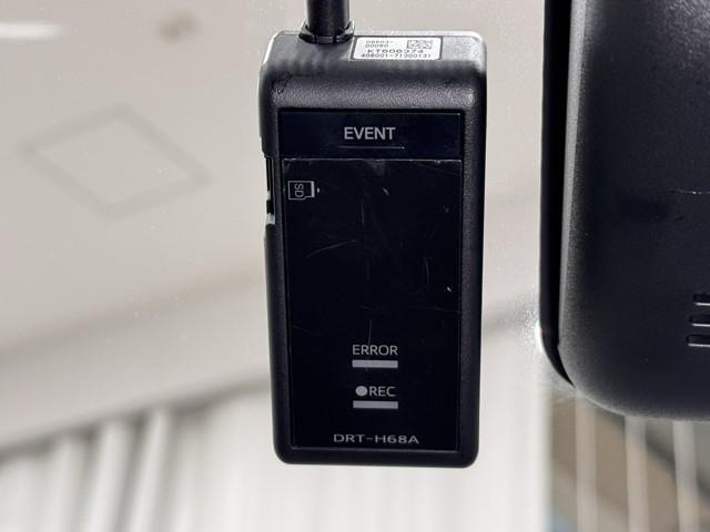 アクア X 踏み間違い防止 100V イモビ ナビ&TV ドライブレコーダー フルセグ 点検記録簿 LEDヘッドライト スマートキー 横滑り防止機能 キーレスエントリー アルミホイール オートクルーズ ETC(8枚目)