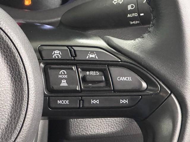 ヤリスクロス Ｇ　ＥＴＣ装備　リヤカメラ　点検記録簿　スマートエントリー　イモビライザー　オートエアコン　アルミホイール　キーレス　パワーウィンドウ　クルコン　ＡＢＳ　ドライブレコーダー　エアバッグ　パワーステアリング（12枚目）