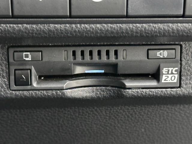 カローラツーリング ハイブリッド S 寒冷地 インテリジェントクリアランスソナー ドラレコ付き Rカメラ AAC LEDライト メディアプレイヤー接続 横滑防止装置 クルコン ETC車載器 キーフリーシステム スマートキー イモビ アルミ(7枚目)