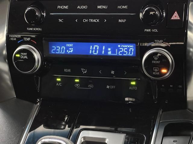 アルファード ２．５Ｓ　両側電動パワースライドドア　Ｗエアコン　フルオートエアコン　盗難防止システム　横滑り防止　ＡＷ　クルーズＣ　パワーステアリング　点検記録簿　ＬＥＤランプ　メディアプレイヤー接続　１００Ｖ電源　ＷエアＢ（8枚目）